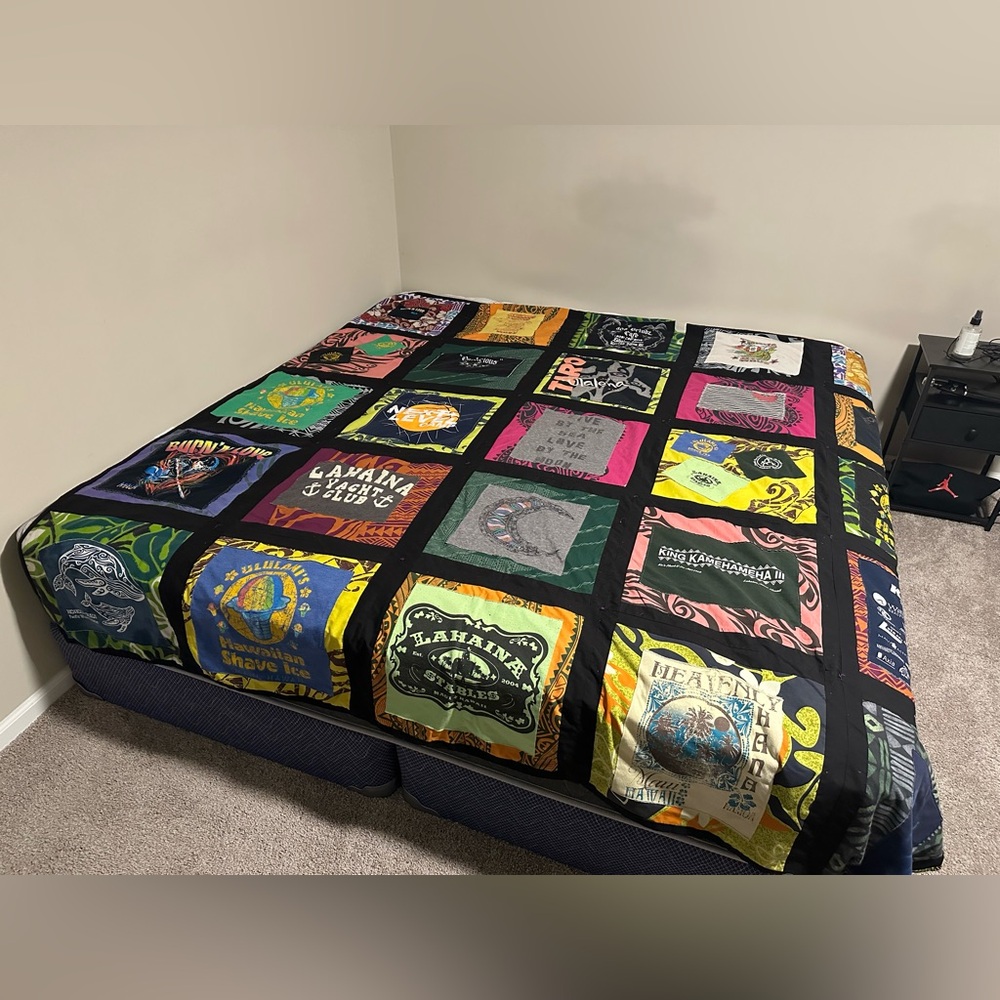 Maui Lahaina custom King size t-shirt quilt